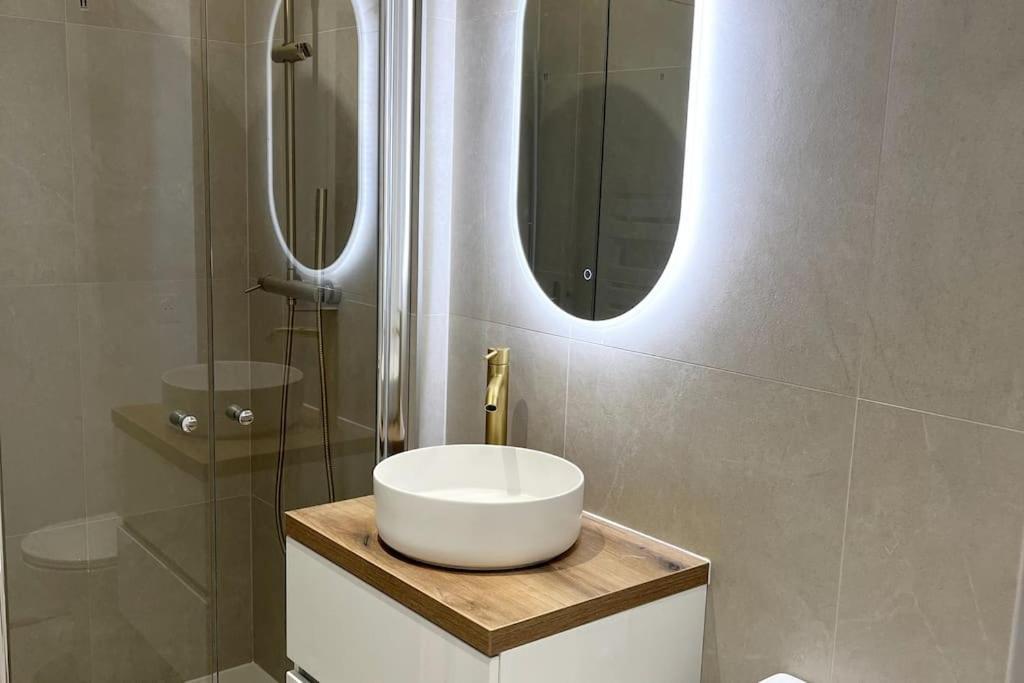 Beautiful Flat At Canal St-martin
